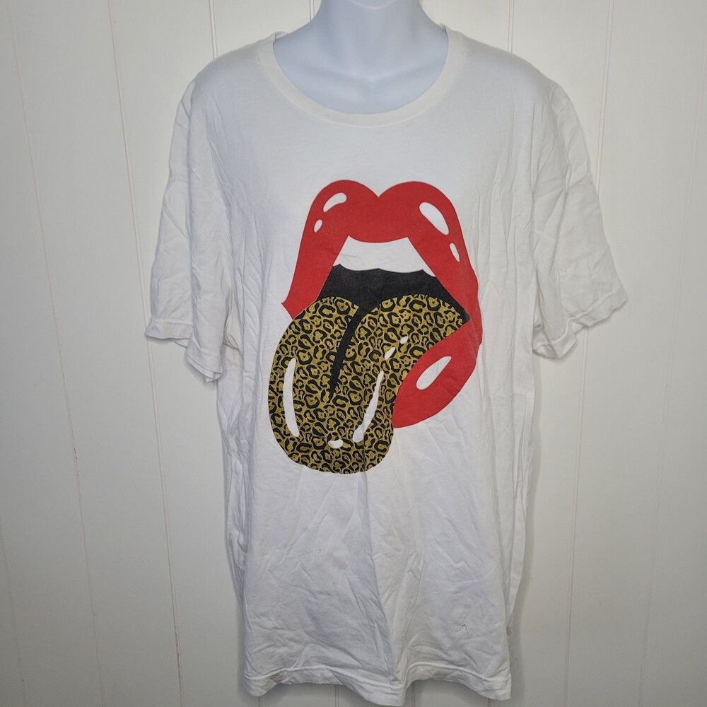 MOD on Trend Tshirt Women XL White Summer Red Lips Animal Print Rock Graphic